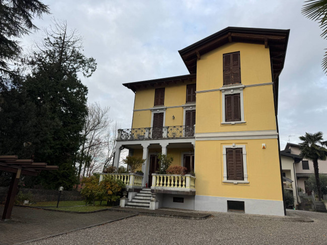 Appartamento in affitto a Caronno Varesino