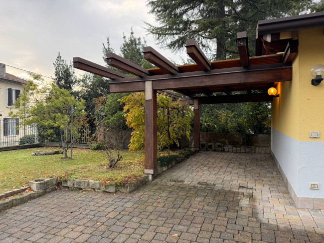 Appartamento in affitto a Caronno Varesino