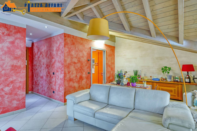 Mansarda in vendita a Marchirolo