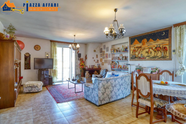 Villa in vendita a Marchirolo