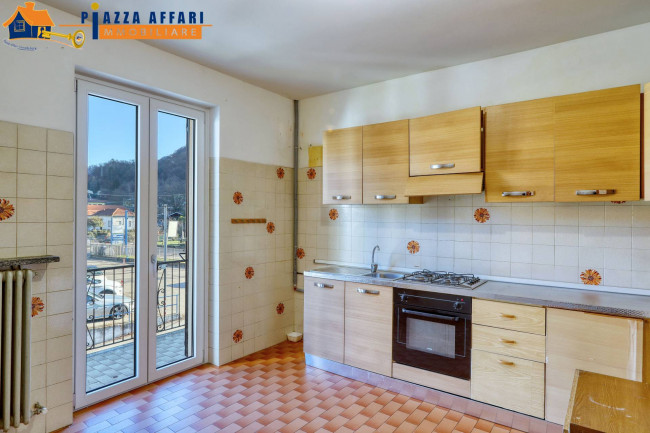 Villa in vendita a Marchirolo