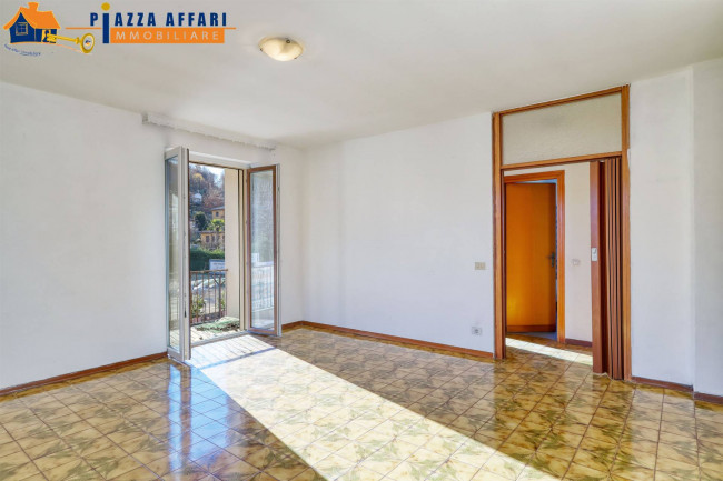 Villa in vendita a Marchirolo