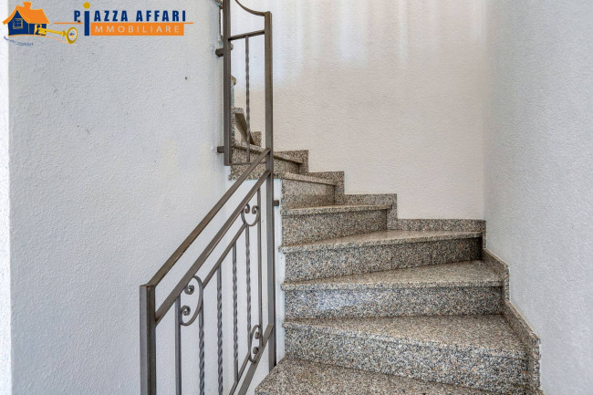 Villa Bifamigliare in vendita a Marchirolo