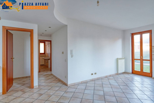 Villa Bifamigliare in vendita a Marchirolo