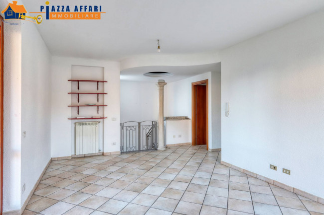 Villa Bifamigliare in vendita a Marchirolo