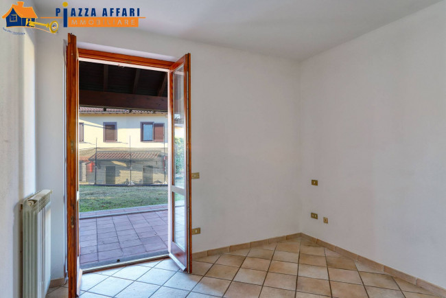 Villa Bifamigliare in vendita a Marchirolo