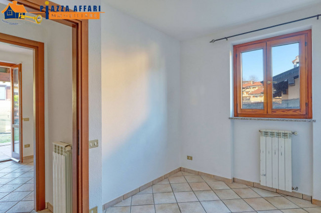 Villa Bifamigliare in vendita a Marchirolo