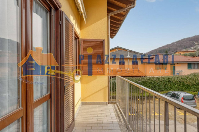 Appartamento in vendita a Brezzo di Bedero