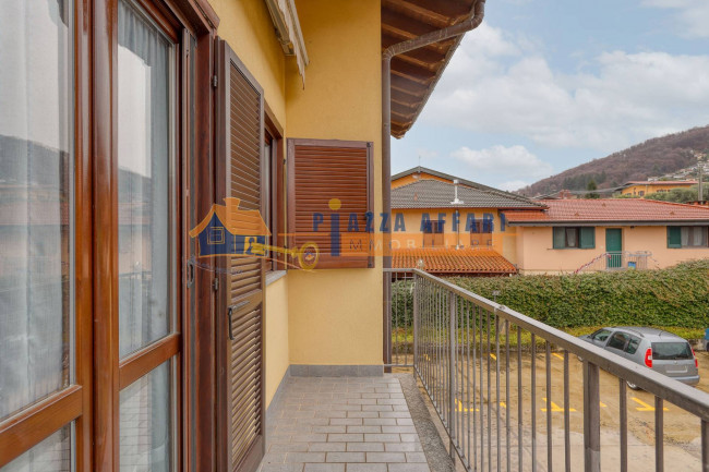 Appartamento in vendita a Brezzo di Bedero