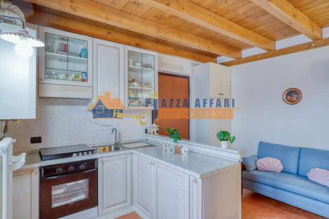 Appartamento in vendita a Brezzo di Bedero