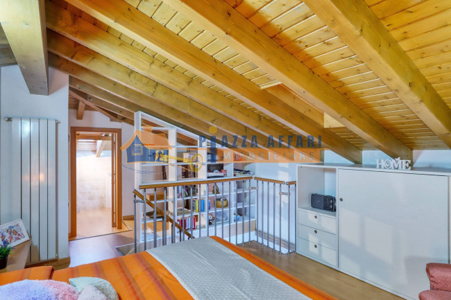 Appartamento in vendita a Brezzo di Bedero