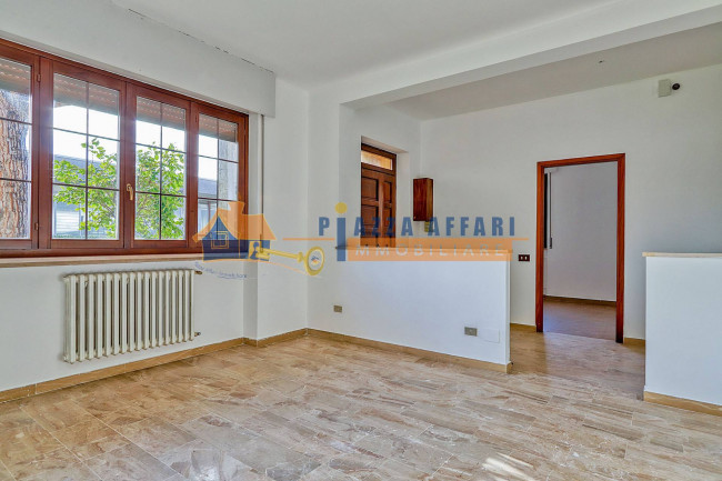 Villa Bifamigliare in vendita a Caronno Varesino