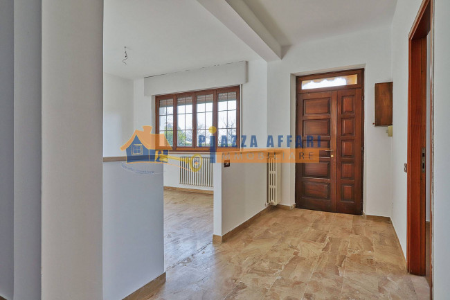 Villa Bifamigliare in vendita a Caronno Varesino