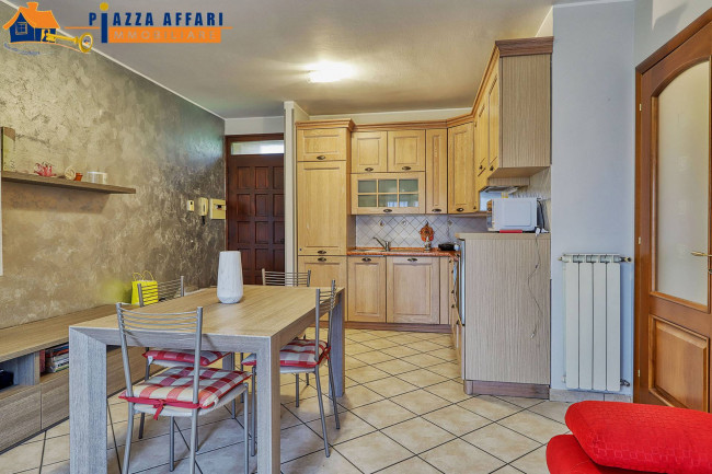 Appartamento in vendita a Brusimpiano