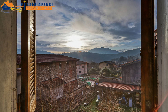 Porzione di Casa Terra / Cielo in vendita a Cugliate-Fabiasco
