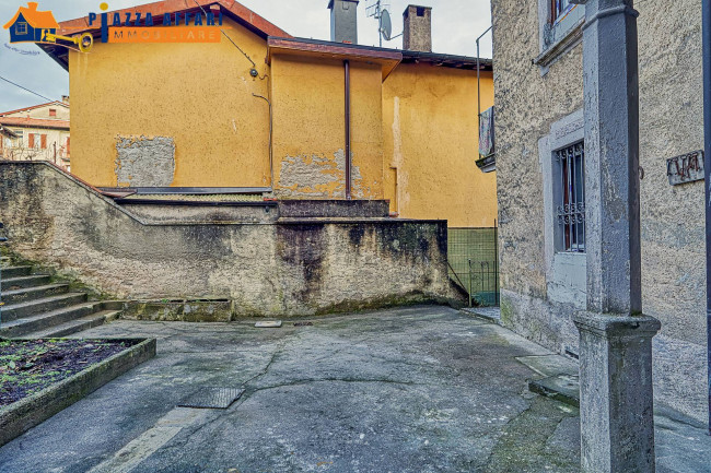 Porzione di Casa Terra / Cielo in vendita a Cugliate-Fabiasco