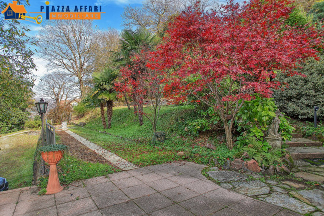 Villa in vendita a Valganna