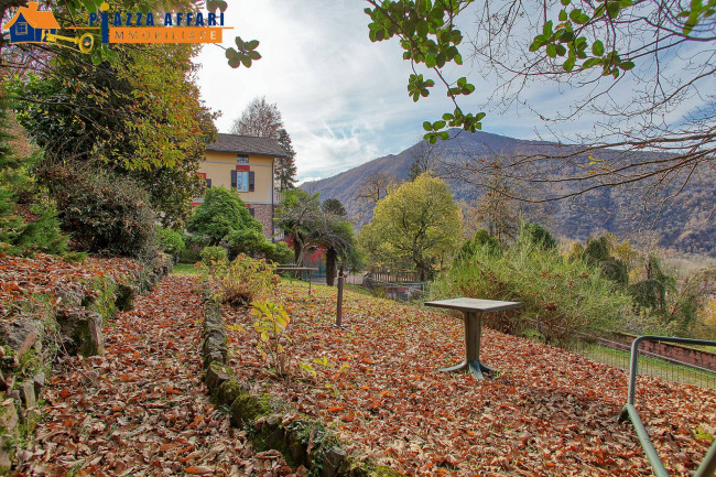 Villa in vendita a Valganna
