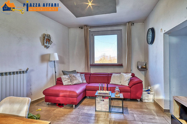 Porzione di Casa Terra / Cielo in vendita a Biandronno