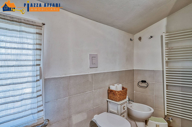 Porzione di Casa Terra / Cielo in vendita a Biandronno