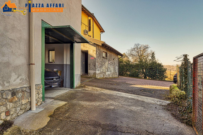 Porzione di Casa Terra / Cielo in vendita a Biandronno