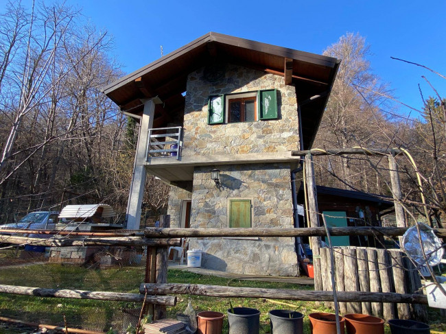 Casa singola in vendita a Cadegliano-Viconago