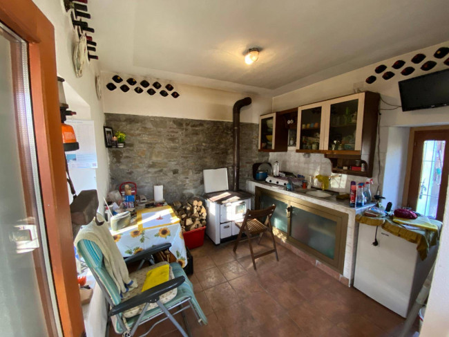 Casa singola in vendita a Cadegliano-Viconago