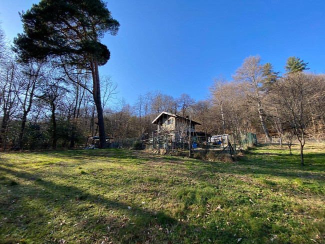 Casa singola in vendita a Cadegliano-Viconago