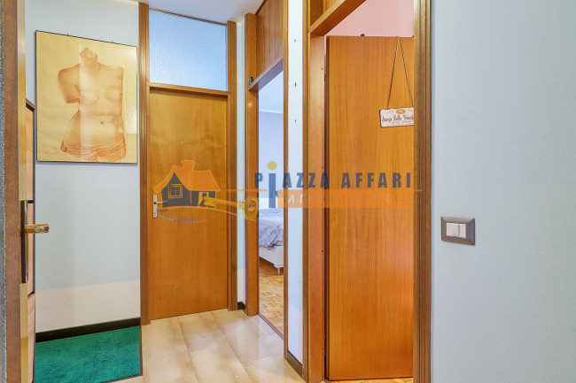 Appartamento in vendita a Caronno Varesino