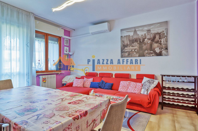Appartamento in vendita a Caronno Varesino