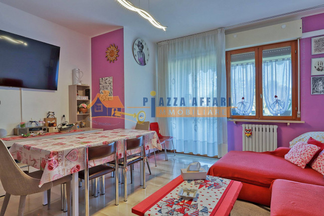 Appartamento in vendita a Caronno Varesino