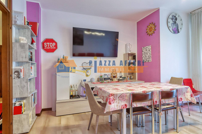 Appartamento in vendita a Caronno Varesino