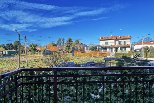 Appartamento in vendita a Caronno Varesino