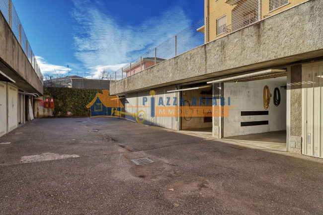 Appartamento in vendita a Caronno Varesino