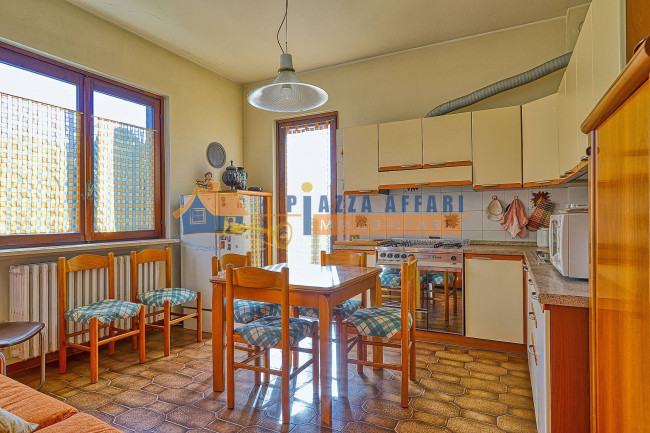 Villa Bifamigliare in vendita a Caronno Varesino