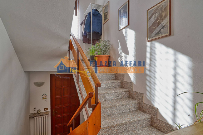 Villa Bifamigliare in vendita a Caronno Varesino
