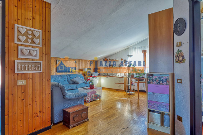 Villa Bifamigliare in vendita a Caronno Varesino