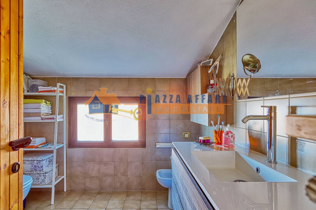 Villa Bifamigliare in vendita a Caronno Varesino