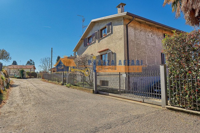 Villa Bifamigliare in vendita a Caronno Varesino