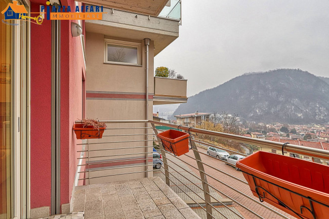 Appartamento in vendita a Lavena Ponte Tresa