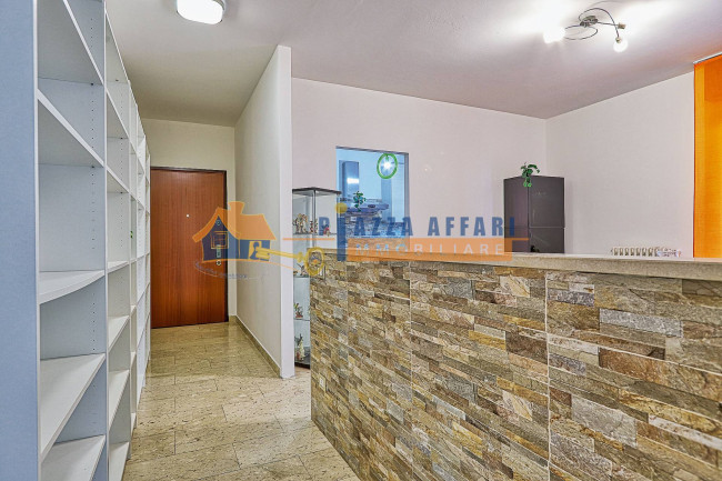 Appartamento in vendita a Jerago con Orago