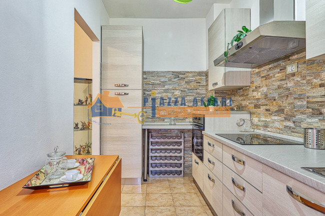 Appartamento in vendita a Jerago con Orago