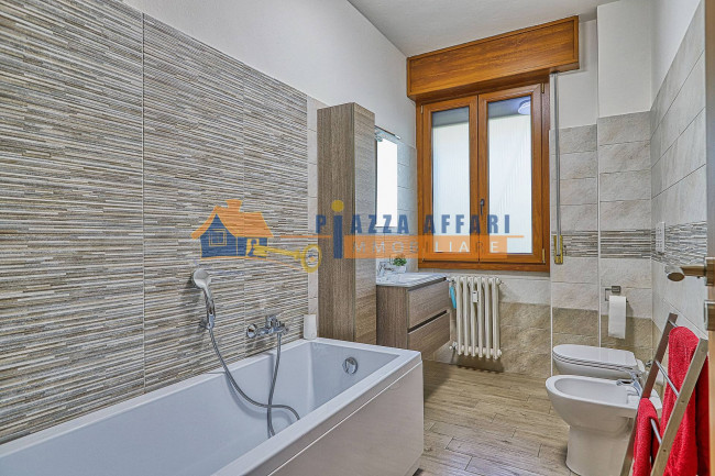 Appartamento in vendita a Jerago con Orago