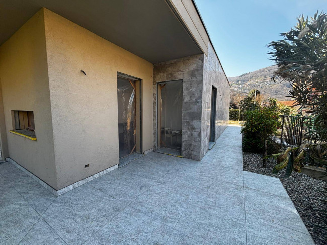 Casa singola in vendita a Lavena Ponte Tresa