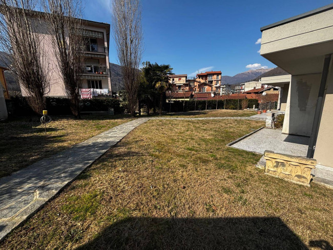 Casa singola in vendita a Lavena Ponte Tresa