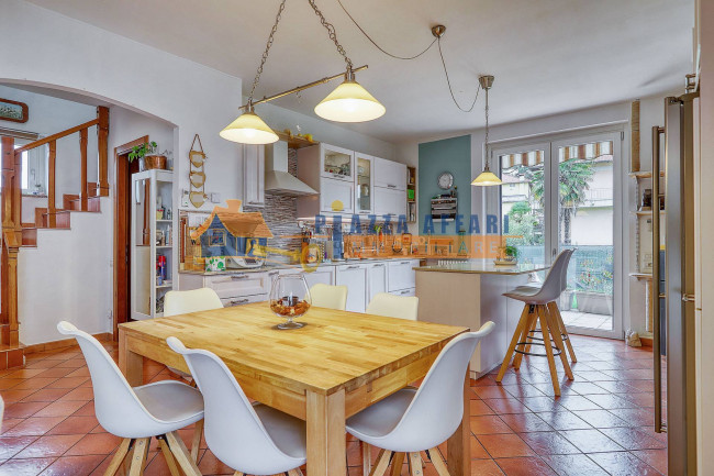 Villette a schiera in vendita a Caronno Varesino