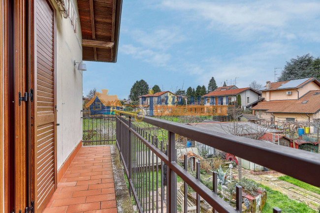 Villette a schiera in vendita a Caronno Varesino