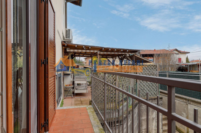 Villette a schiera in vendita a Caronno Varesino