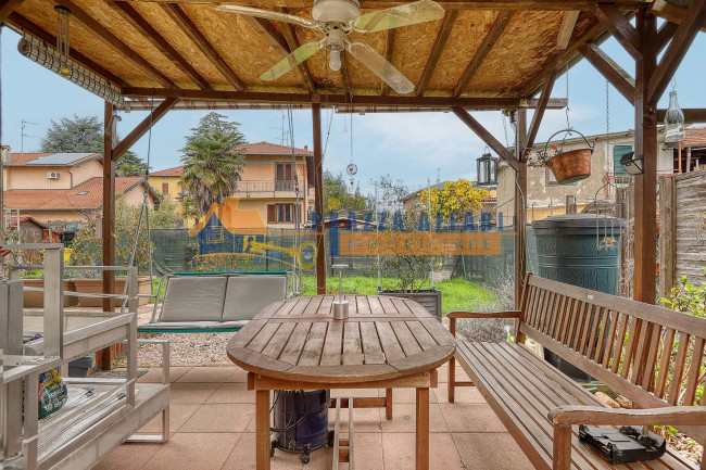 Villette a schiera in vendita a Caronno Varesino