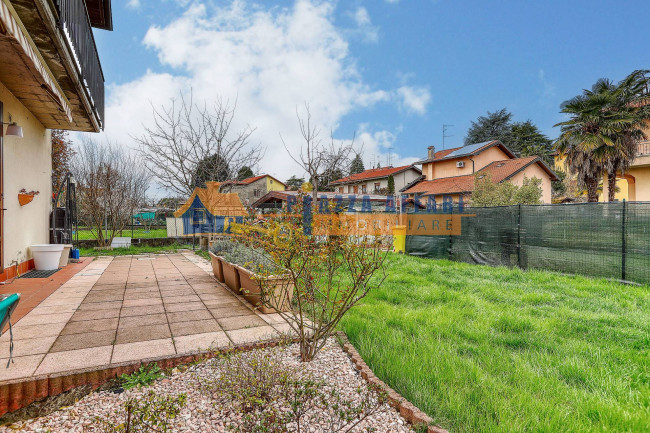 Villette a schiera in vendita a Caronno Varesino
